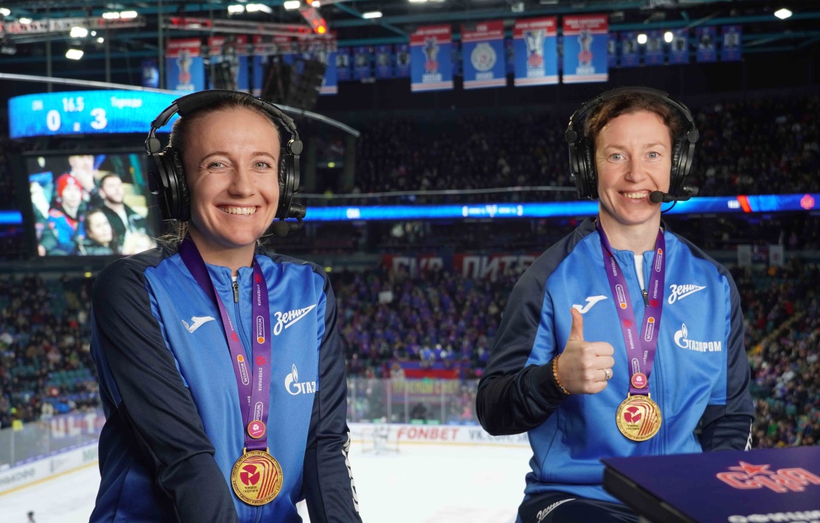 Чемпионки России поддержали петербургских хоккеистов  