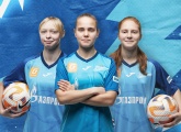 Юные футболистки «Зенита» подписали первые профессиональные контракты