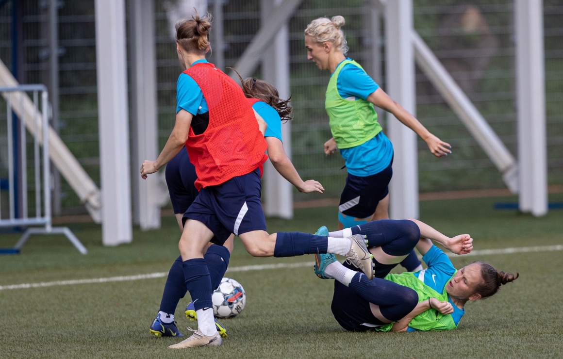 Фоторепортаж: тренировка женской команды «Зенит» перед матчем с «Краснодаром»