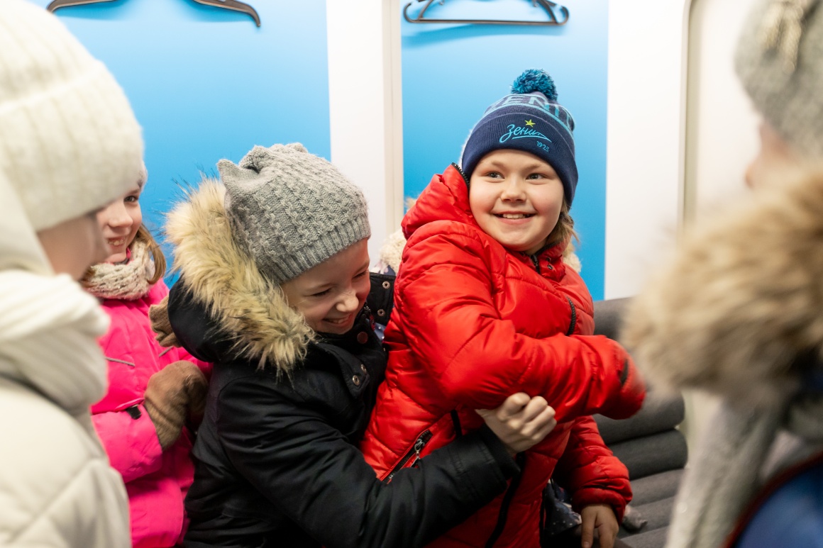 Воспитанницы «ДРОЗД-Волхов» посетили тренировочную базу «Зенита»