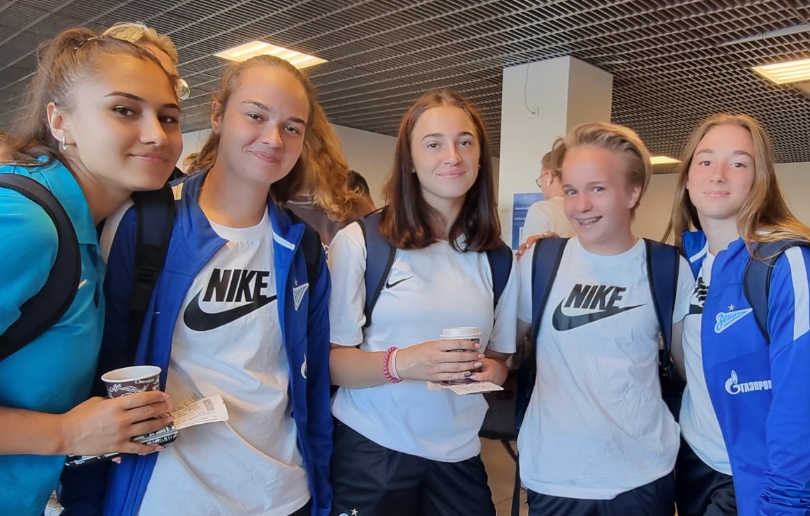 Женская молодежная команда отправилась в Пермь