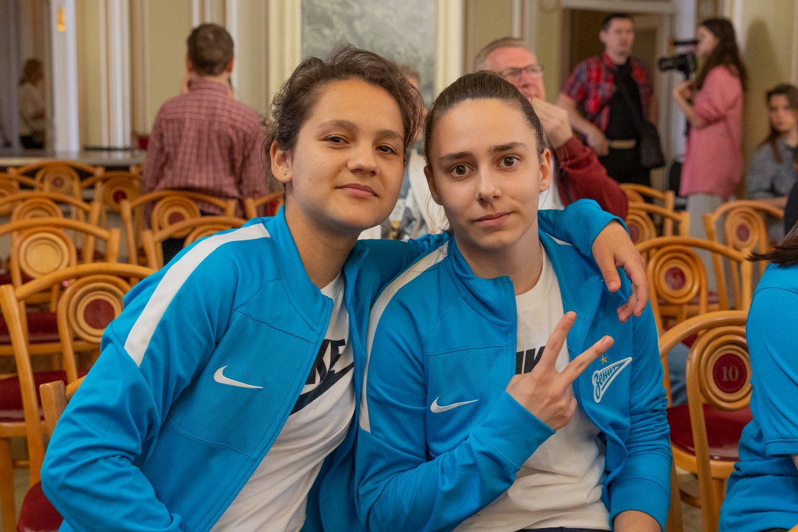 Футболистки женского «Зенита» посетили концерт эстрадной музыки в Государственной академической капелле